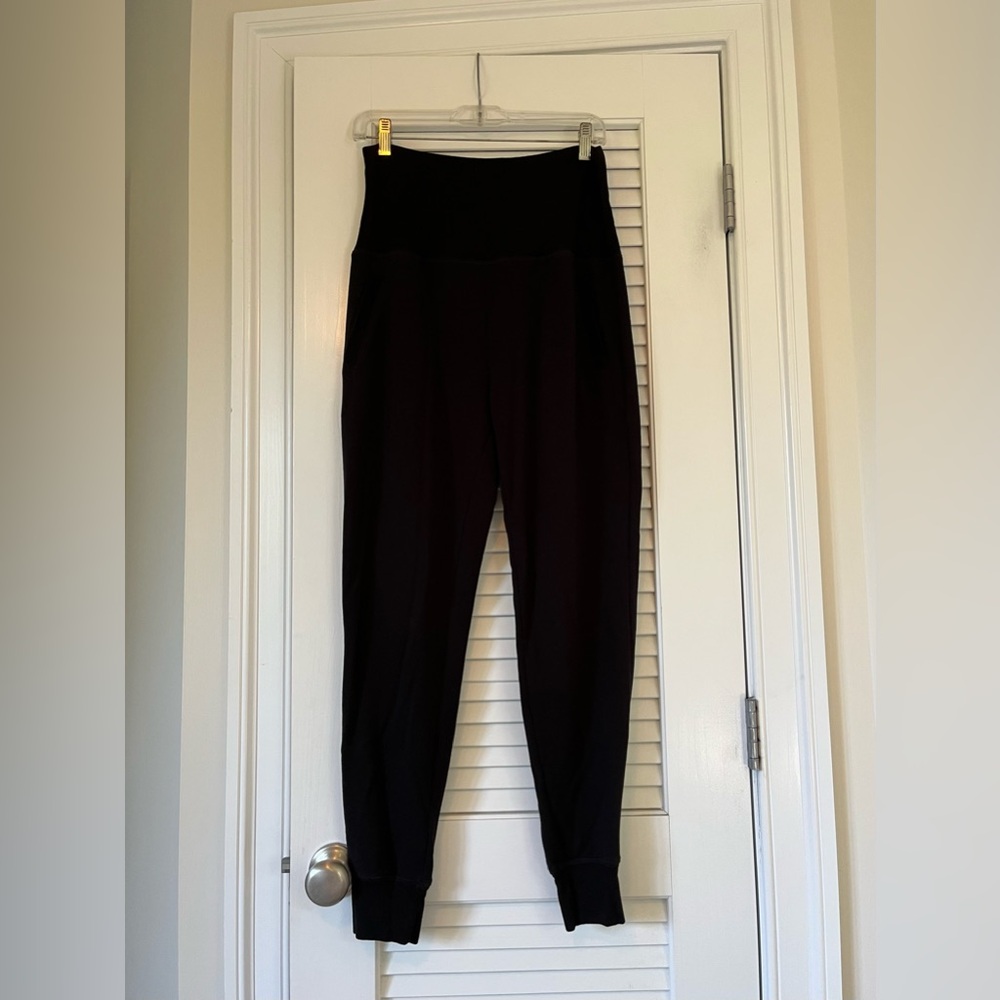 Beyond Yoga Black High-Waist Soft Knit Joggers with Front Pockets